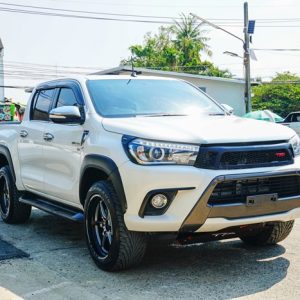 TOYOTA Hilux Revo Double Cab 4WD