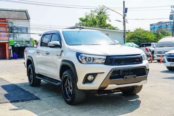 TOYOTA Hilux Revo Double Cab 4WD