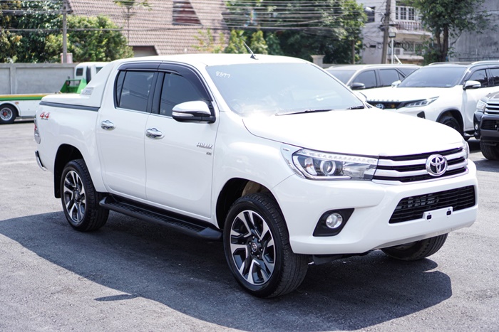 TOYOTA HILUX REVO DOUBLE CABIN