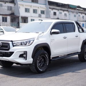 TOYOTA HILUX REVO DOUBLE CABIN