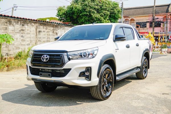 TOYOTA HILUX Revo Double Cabin