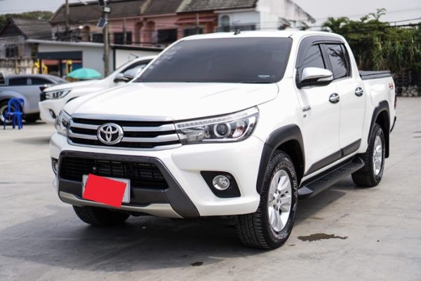 TOYOTA HILUX REVO DOUBLE CABIN 2.8