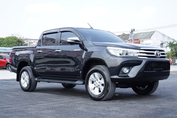 Brand: TOYOTA Model: HILUX Revo Sub model : Double Cab 2WD Year: 2017 Engine: 2400cc Mileage: 62500km Transmission: A/T Exterior Color: Black Options: AIRBAG, ABS, multi-function steering wheel, radio CD MP3 Bluetooth, electric windows, central locking, fog lights. 18500$ FOB