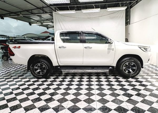 TOYOTA Hilux G Revo Double Cab 4WD Automatic